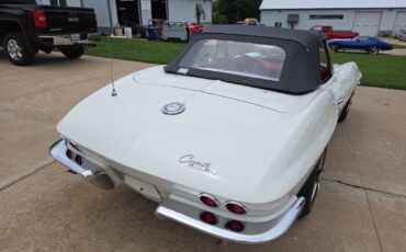Chevrolet-Corvette-1965-Convertible-9