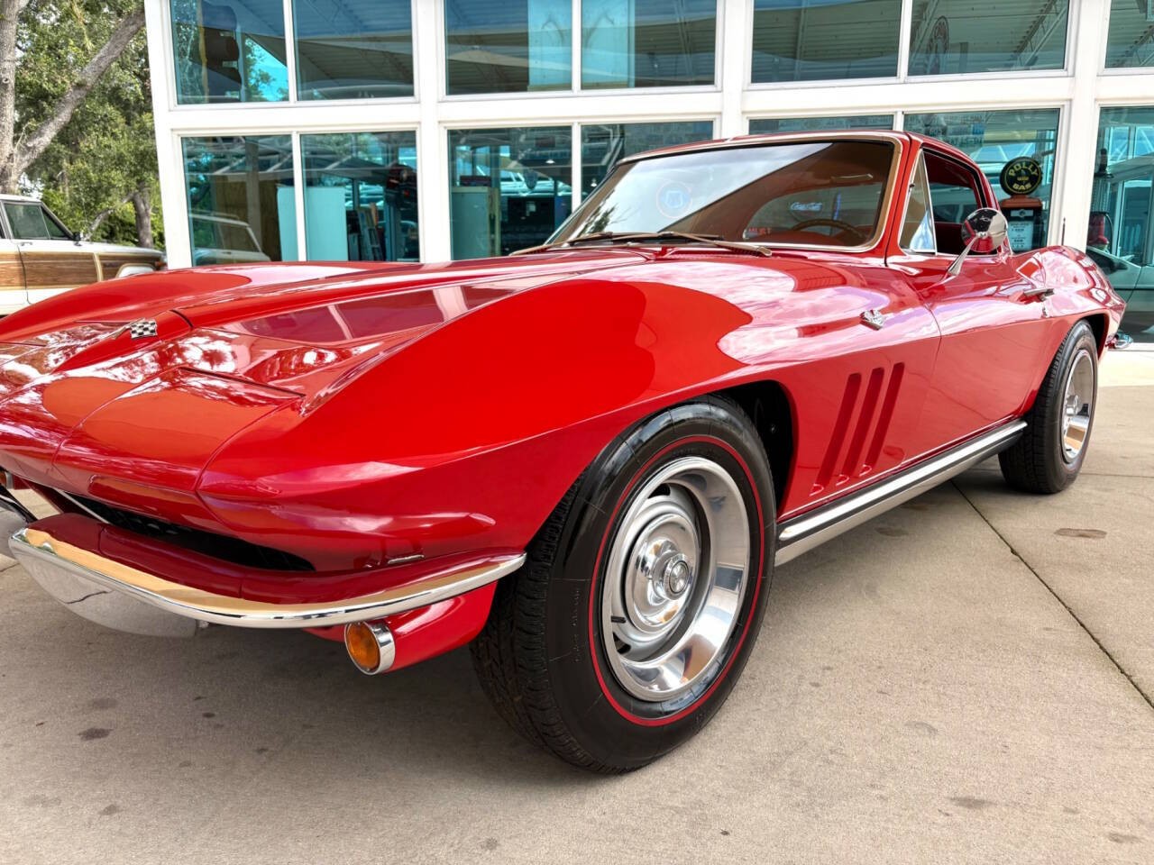 Chevrolet-Corvette-1965-Coupe-12