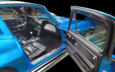 Chevrolet-Corvette-1965-Coupe-13