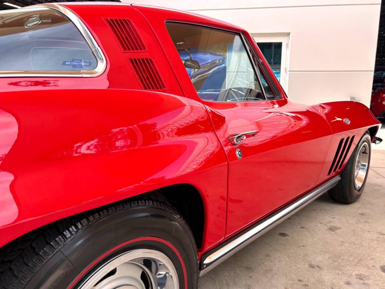 Chevrolet-Corvette-1965-Coupe-17
