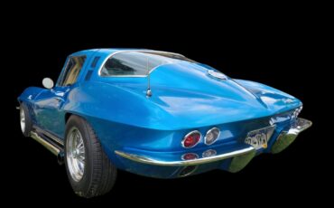 Chevrolet-Corvette-1965-Coupe-2