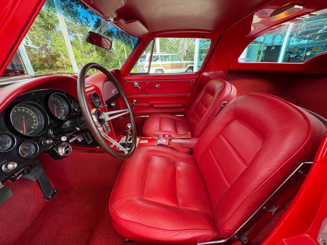 Chevrolet-Corvette-1965-Coupe-25