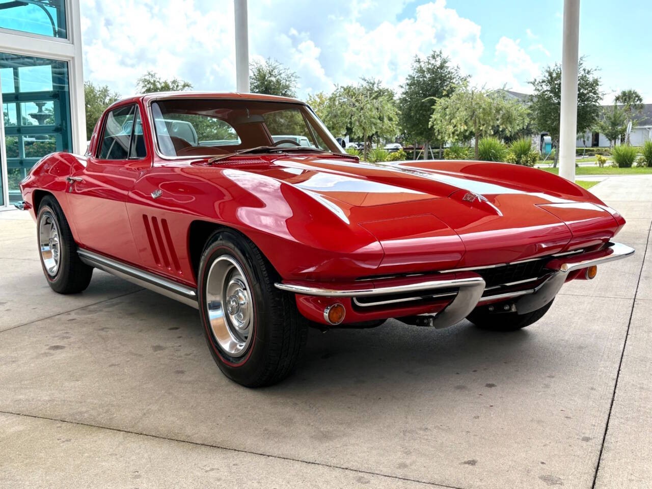 Chevrolet-Corvette-1965-Coupe-3