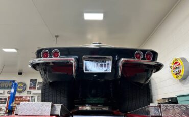 Chevrolet-Corvette-1965-black-1