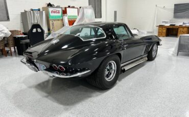 Chevrolet-Corvette-1965-black-17