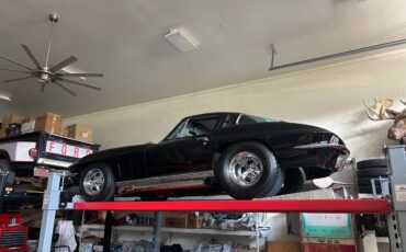 Chevrolet-Corvette-1965-black-5
