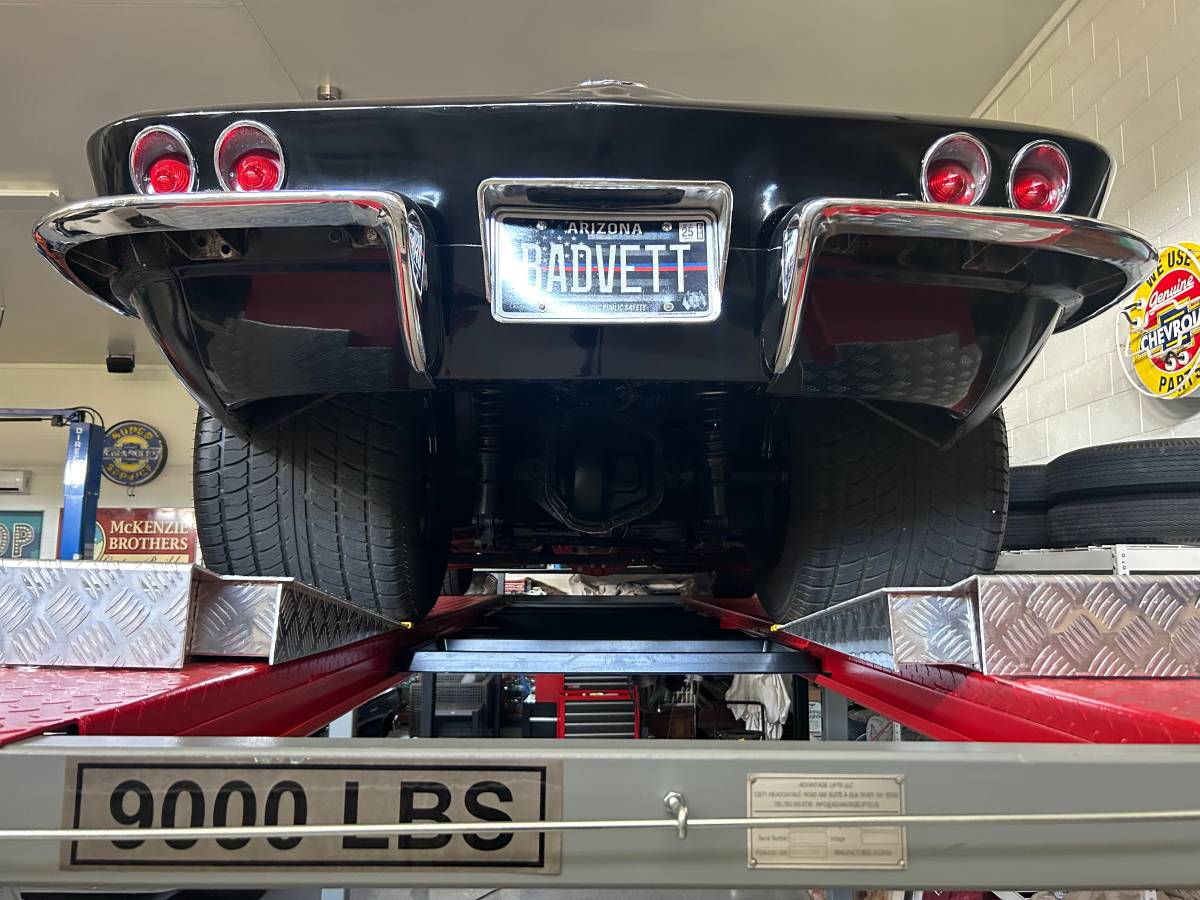 Chevrolet-Corvette-1965-black-6