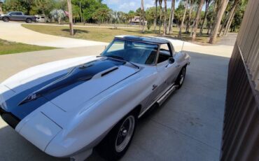 Chevrolet-Corvette-1965-white-1