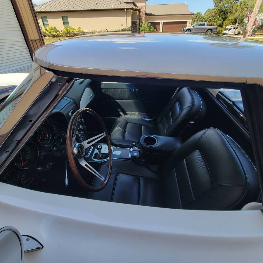 Chevrolet-Corvette-1965-white-6