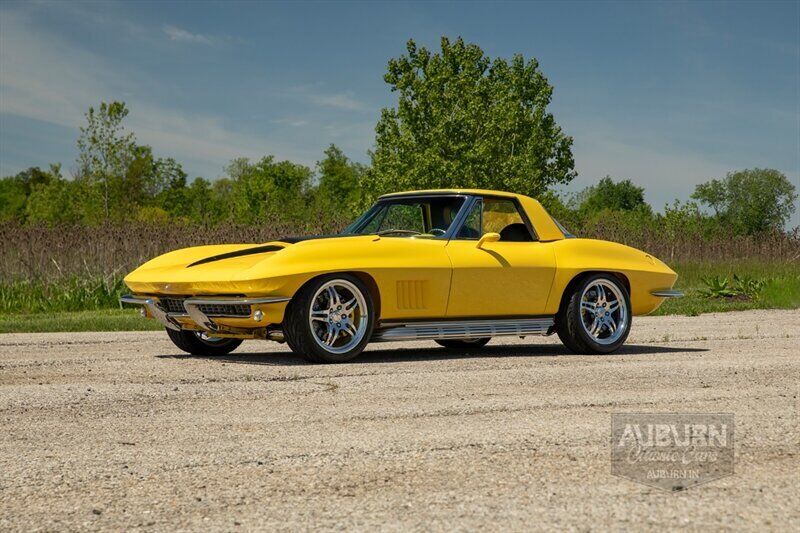 Chevrolet Corvette 1965 --