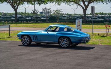 Chevrolet-Corvette-1966-2-Door-19