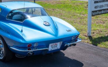 Chevrolet-Corvette-1966-2-Door-21