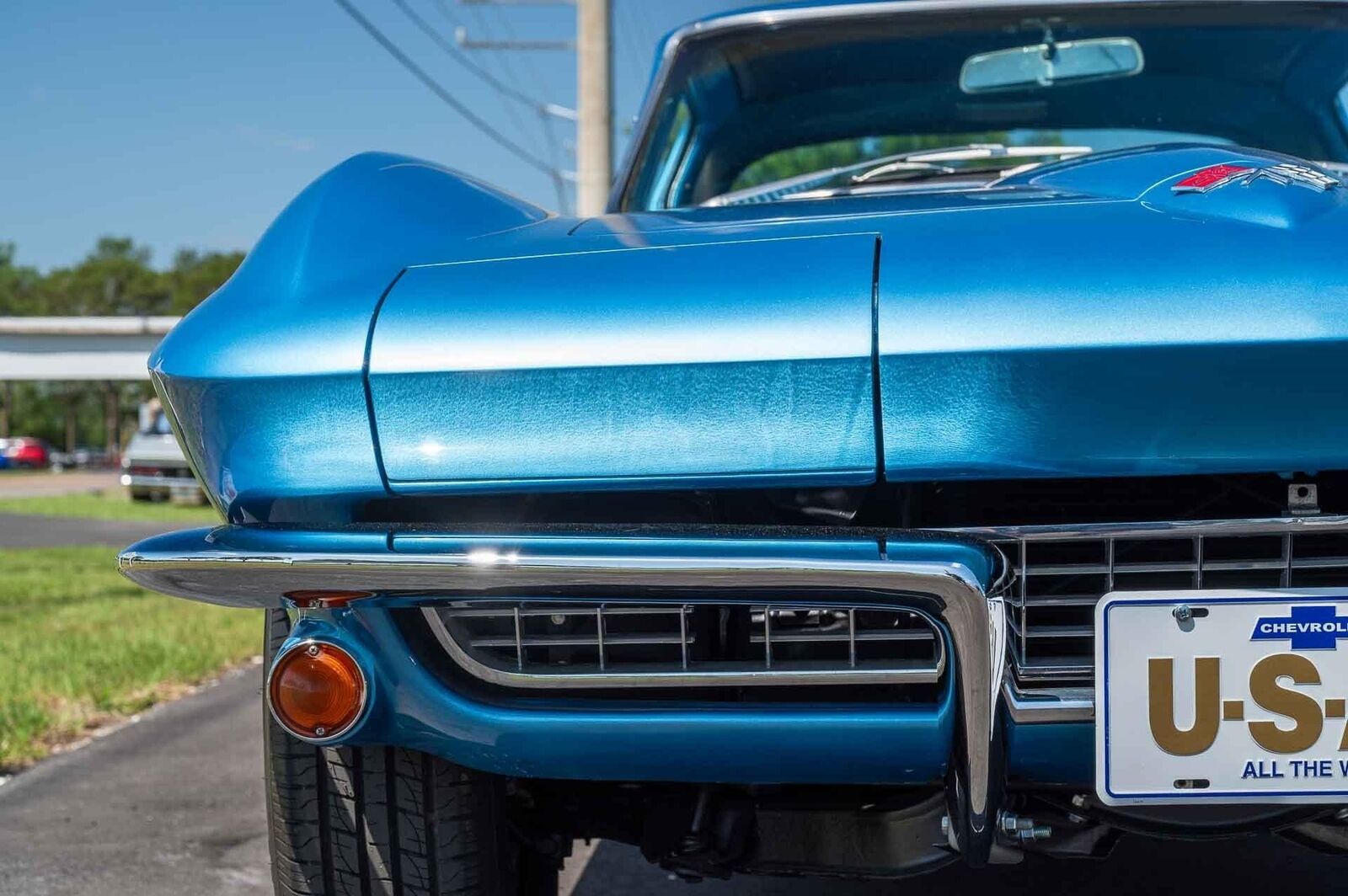 Chevrolet-Corvette-1966-2-Door-30