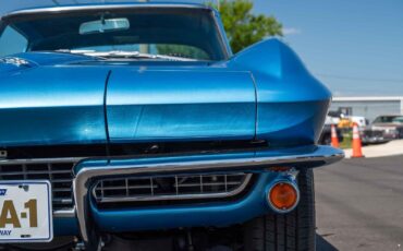 Chevrolet-Corvette-1966-2-Door-31