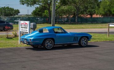 Chevrolet-Corvette-1966-2-Door-33
