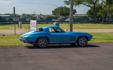 Chevrolet-Corvette-1966-2-Door-34