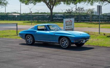 Chevrolet-Corvette-1966-2-Door-37