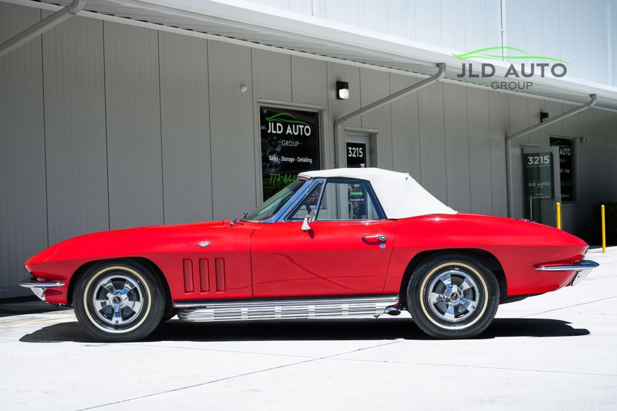 Chevrolet-Corvette-1966-5