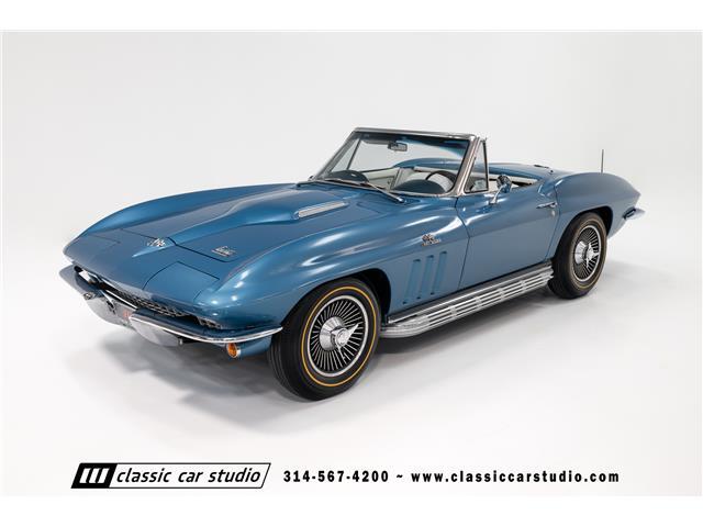 Chevrolet-Corvette-1966-Convertible-10