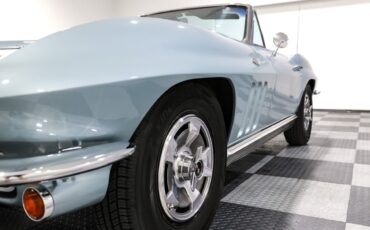 Chevrolet-Corvette-1966-Convertible-12