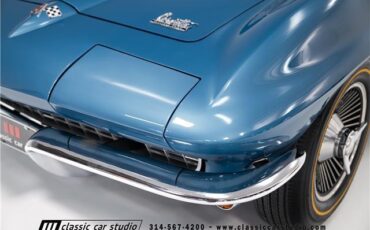 Chevrolet-Corvette-1966-Convertible-12