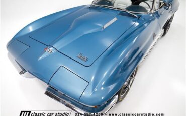 Chevrolet-Corvette-1966-Convertible-13