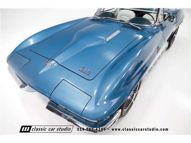 Chevrolet-Corvette-1966-Convertible-13