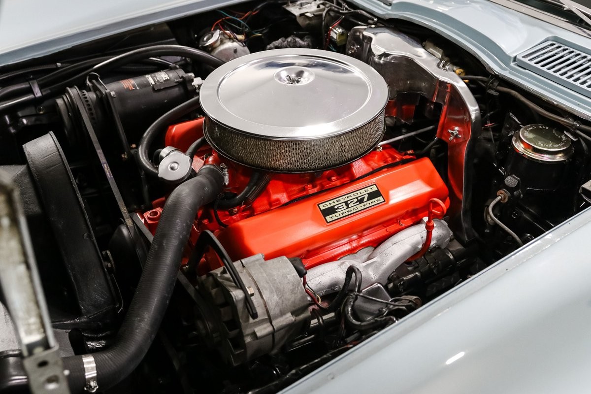 Chevrolet-Corvette-1966-Convertible-14