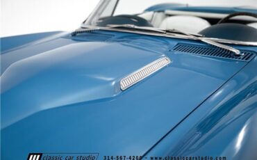 Chevrolet-Corvette-1966-Convertible-14
