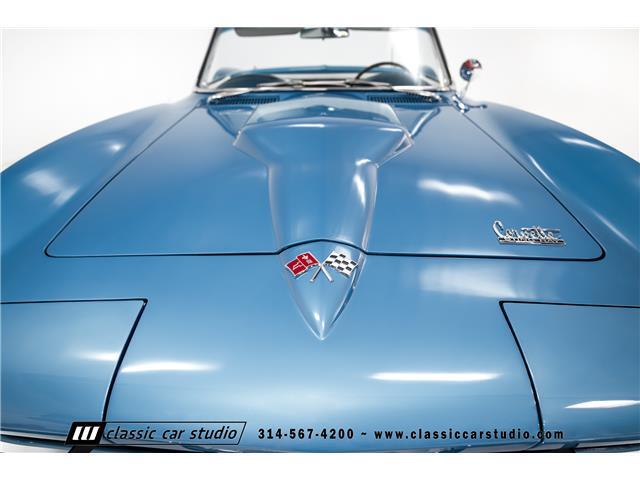 Chevrolet-Corvette-1966-Convertible-15