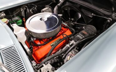 Chevrolet-Corvette-1966-Convertible-17