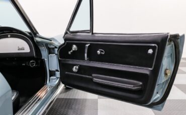 Chevrolet-Corvette-1966-Convertible-21