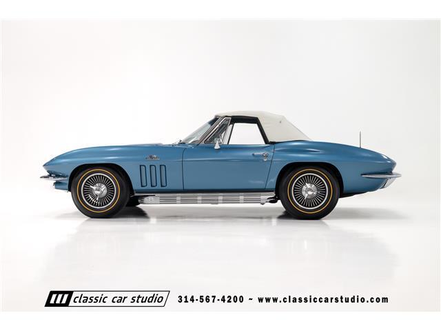 Chevrolet-Corvette-1966-Convertible-22