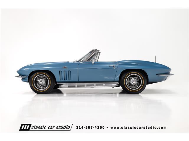 Chevrolet-Corvette-1966-Convertible-23