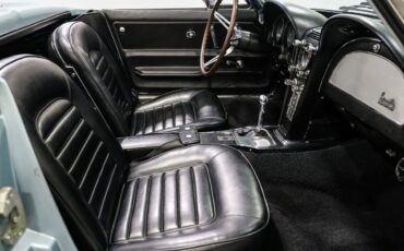 Chevrolet-Corvette-1966-Convertible-23