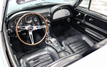 Chevrolet-Corvette-1966-Convertible-26