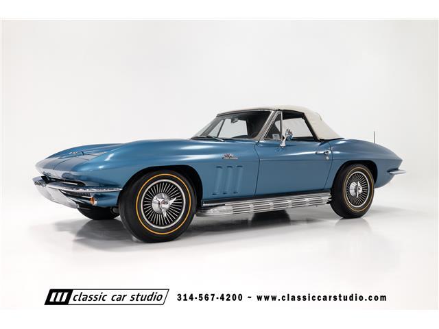 Chevrolet-Corvette-1966-Convertible-3
