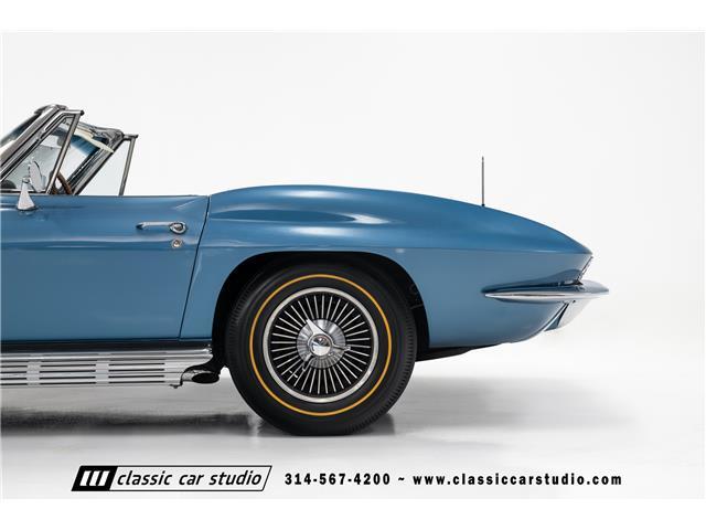 Chevrolet-Corvette-1966-Convertible-30
