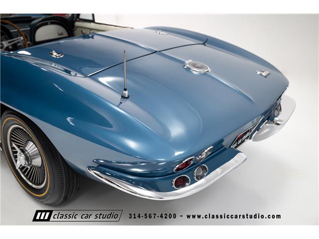 Chevrolet-Corvette-1966-Convertible-35