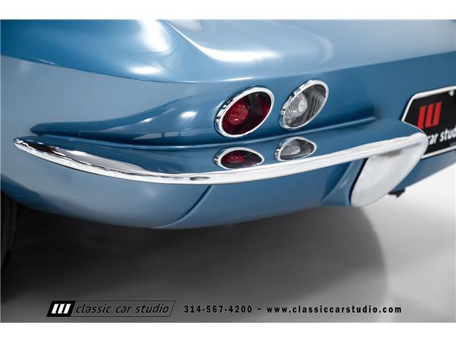 Chevrolet-Corvette-1966-Convertible-38