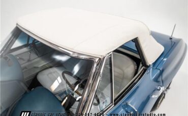 Chevrolet-Corvette-1966-Convertible-4