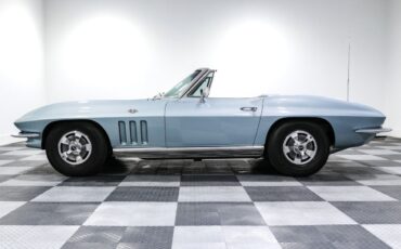 Chevrolet-Corvette-1966-Convertible-5