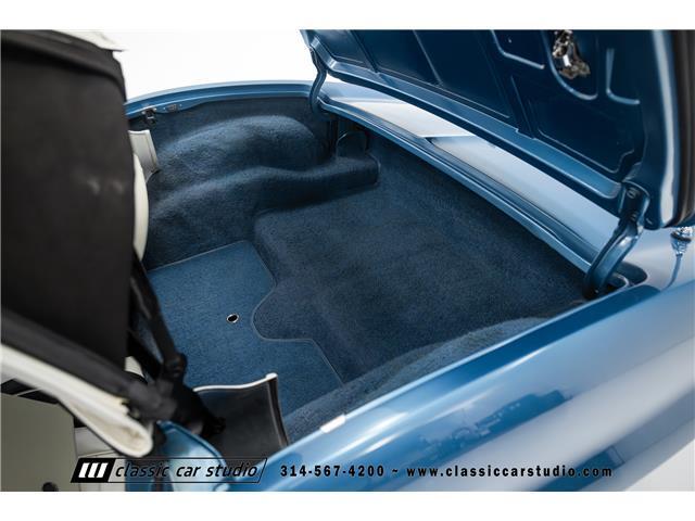 Chevrolet-Corvette-1966-Convertible-9