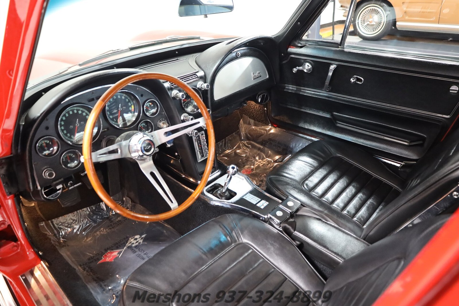 Chevrolet-Corvette-1966-Coupe-1