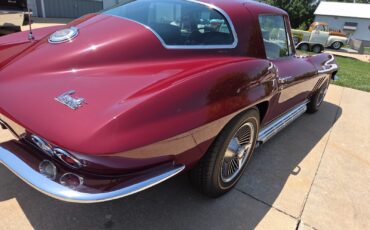 Chevrolet-Corvette-1966-Coupe-11