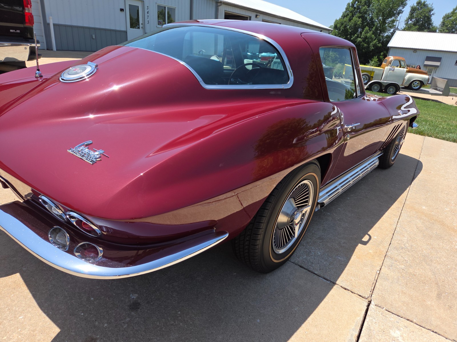 Chevrolet-Corvette-1966-Coupe-11