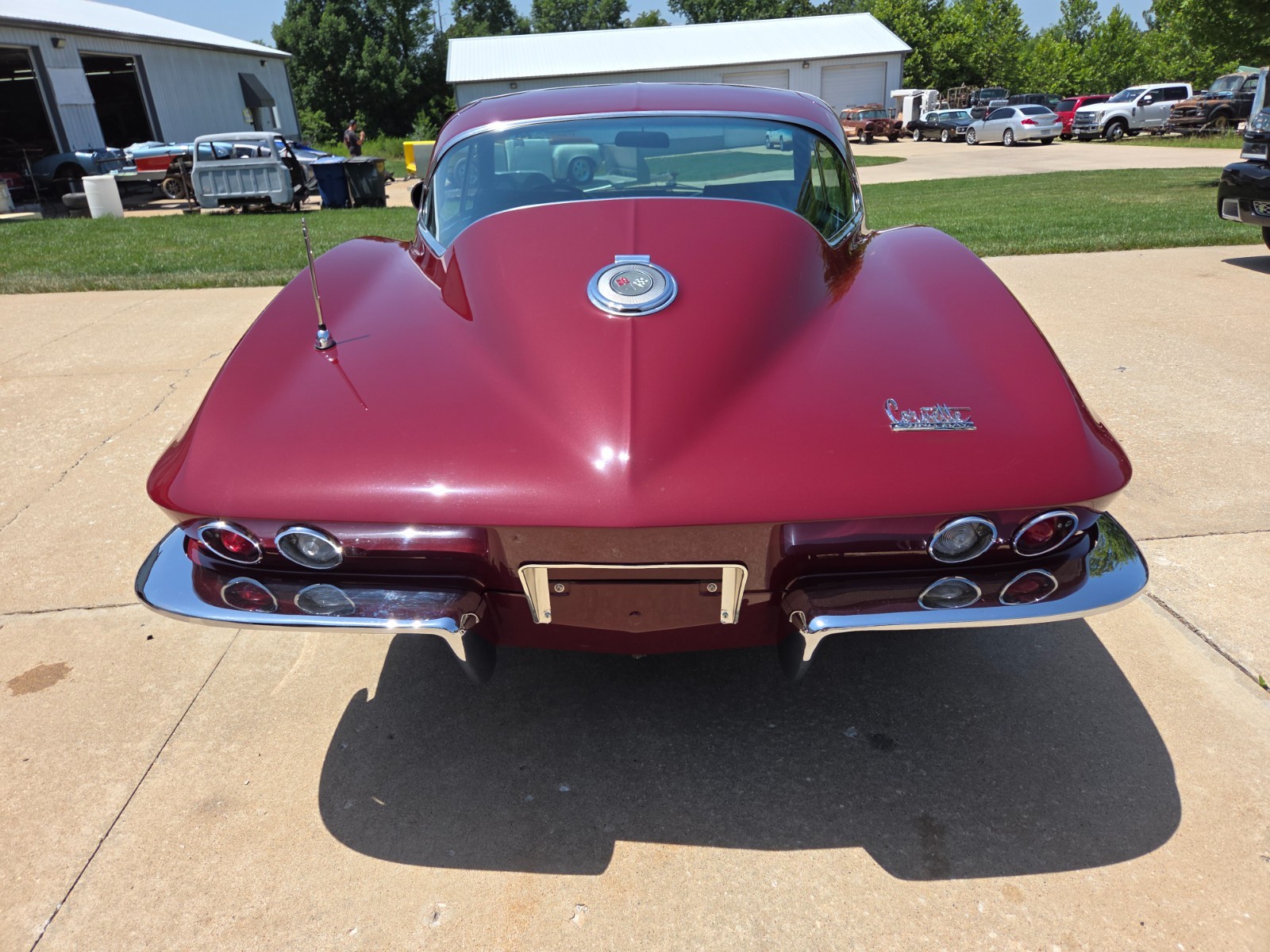 Chevrolet-Corvette-1966-Coupe-12