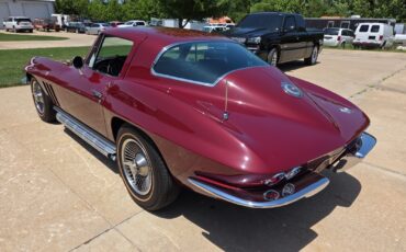 Chevrolet-Corvette-1966-Coupe-14