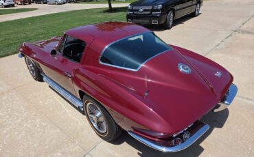 Chevrolet-Corvette-1966-Coupe-15