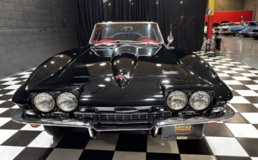 Chevrolet-Corvette-1966-Coupe-17